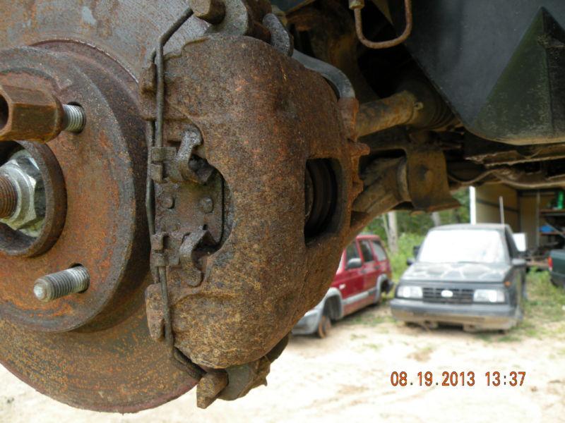 2001  focus right front caliper  196796