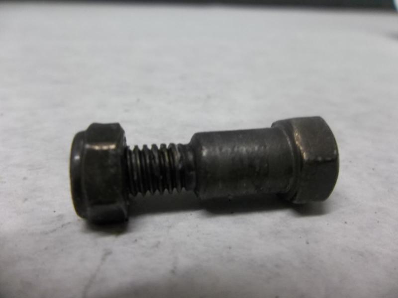 02 suzuki bandit 600 s - clutch lever mount bolt