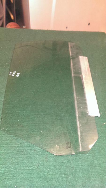 1992  90-94 jaguar xj6 passenger rear door glass