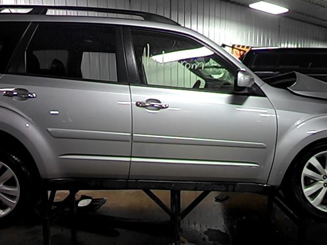 2012 subaru forester 26573 miles front door right 2604225