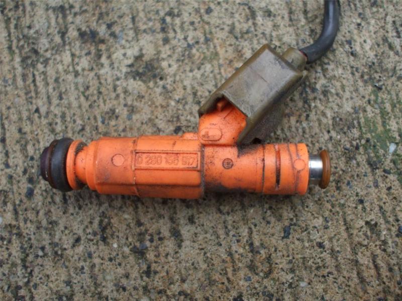 Common ford lincoln mercury fuel injector