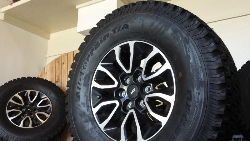 2013 ford f-150 raptor wheels & tires