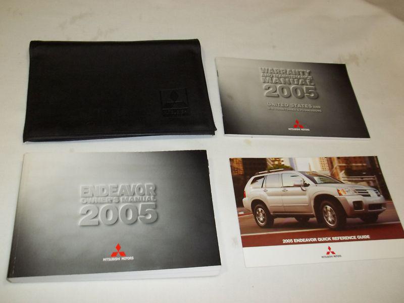 2005 mitsubishi endeavor owner's manual 4/pc.set & black mitsubishi factory case