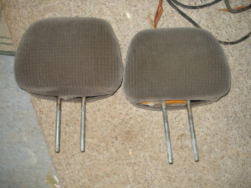 96-00 honda civic tan pair of head rests oem headrest 97 98 99 dr and pass