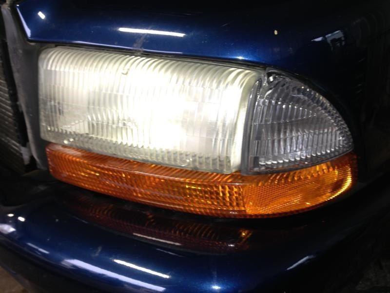 98 99 00 01 02 03 04 dodge dakota l. corner/park light