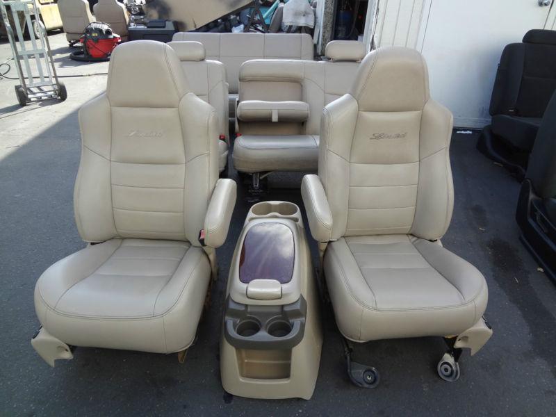 2002 ford excursion seats