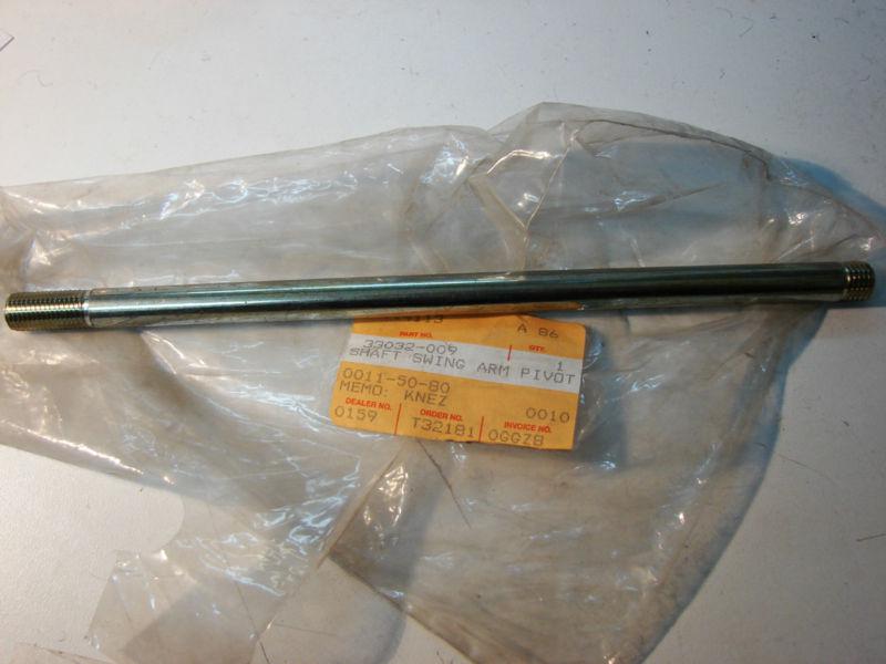 Kawasaki g3 69-75 kh100 76-77 nos swingarm pivot shaft nos oem 33032-009 vintage