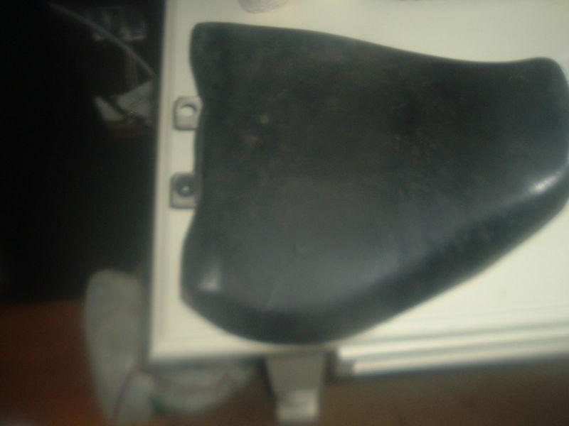 95 gsxr 11 1100 gsxr11 gsxr1100 1995 front rider seat 17e