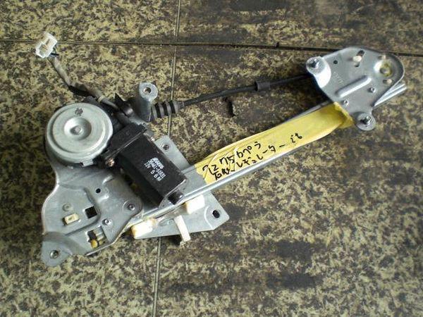 Mazda capella 1995 rear right door regulator [7513320]