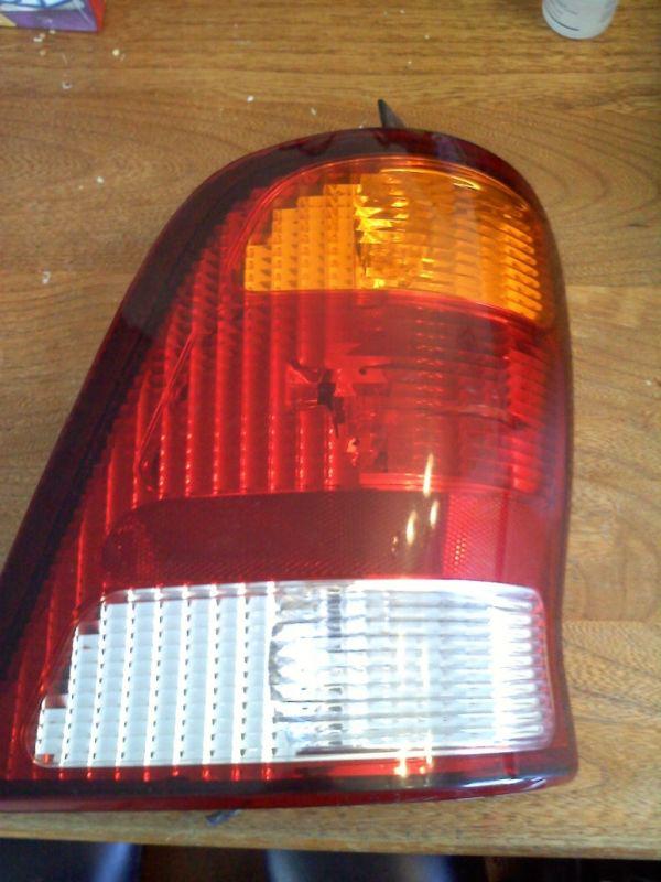 1999 ford windstar van used left tail light 00 01 02 03