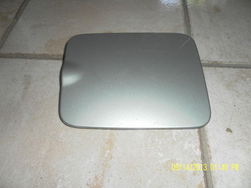 2001-2008 volvo s60 v70 xc70  gas fuel door cover side 