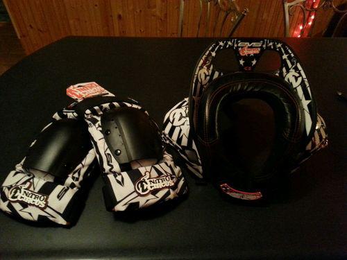 Nitro circus neck brace and knee pads brand new!! sz lg 