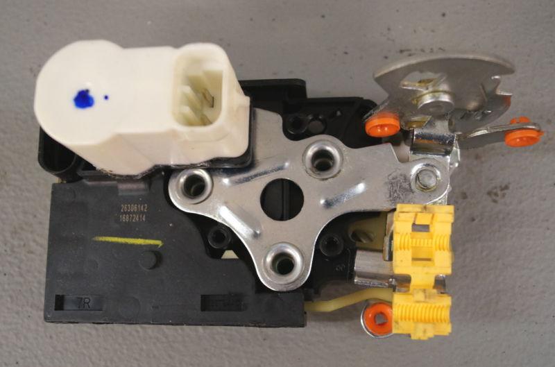 Nos genuine gm 15110642 door lock actuator right lh-22885