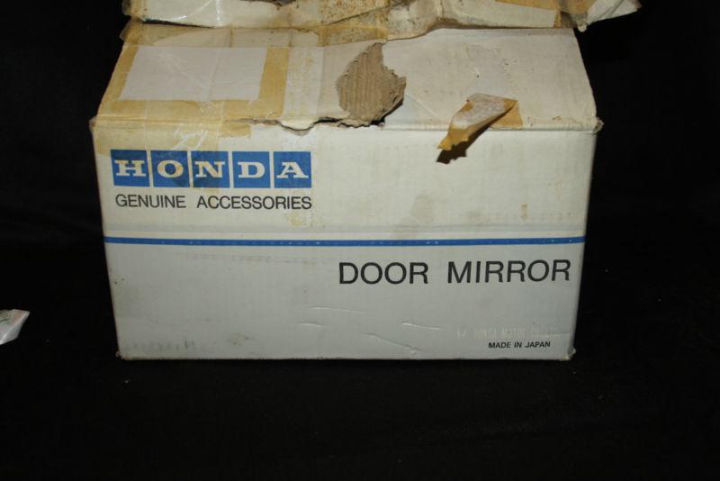 Honda accord 1990 right side mirror new in the original box with original papers