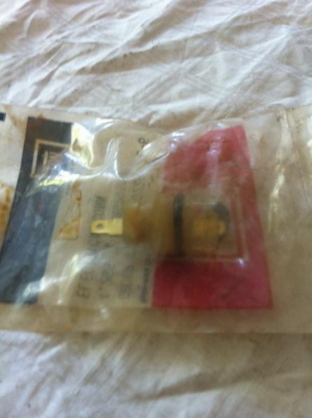 Nos gm 1968 -77 oem 8629503 transmission solenoid valve connector corvette vette