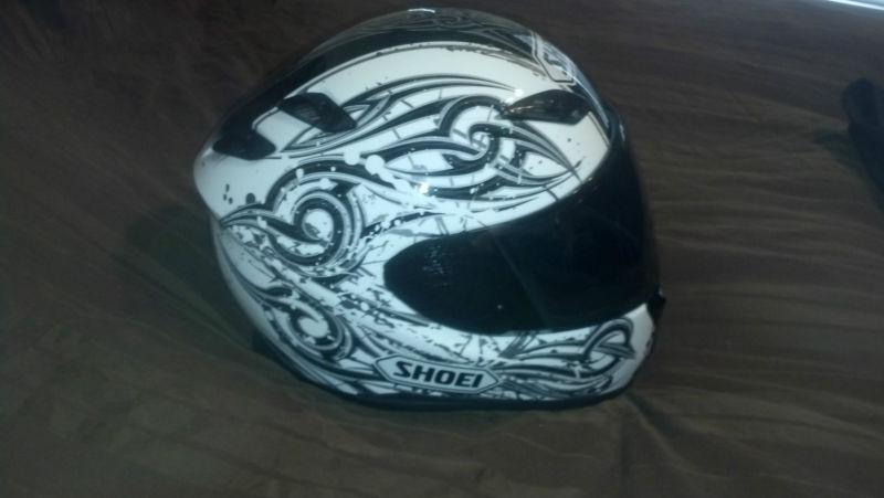 Shoei rf-1100 white and black helmet w-1 black tinted sheild medium w/ bag look!