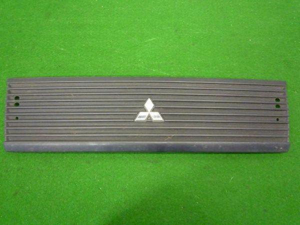 Mitsubishi minicab 2003 radiator grille [1210400]