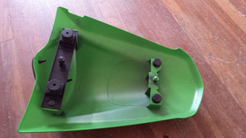 Kawasaki ninja 250 rear seat cowl