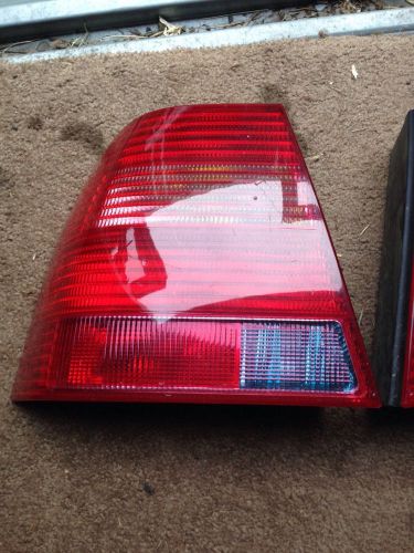 1999-2005 volkswagen jetta/golf driver side tail light