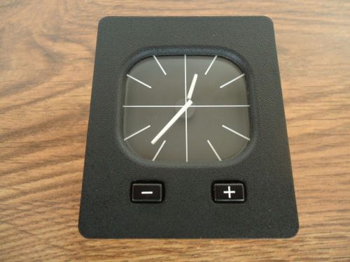 Bmw e30 325i 1987-1993 analog clock used. tested!