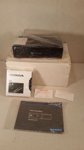 Honda trunk mount 6 disc cd changer kit p/n 08a06-181-420 - unused