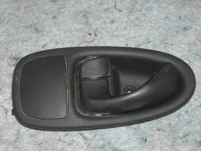 00 saturn s series inside door handle l/f