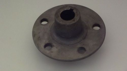 Ihc  rear wheel  hub, 1947 kb3