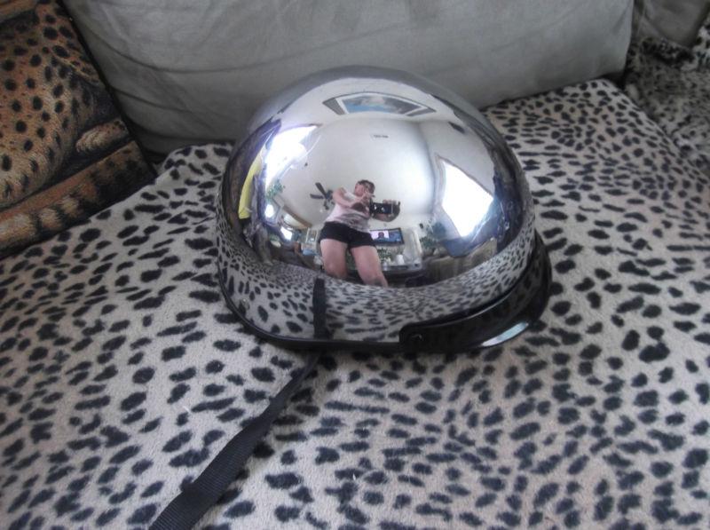 Motorcycle helmet chrome look dot size large pre owned