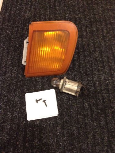 Mercury sable 1988 (1986-1988) front left cornering lamp lens assembly oem