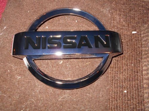 Nissan juke 370z rogue morano xterra quest grille trunk body emblem new 6 1/2&#034;