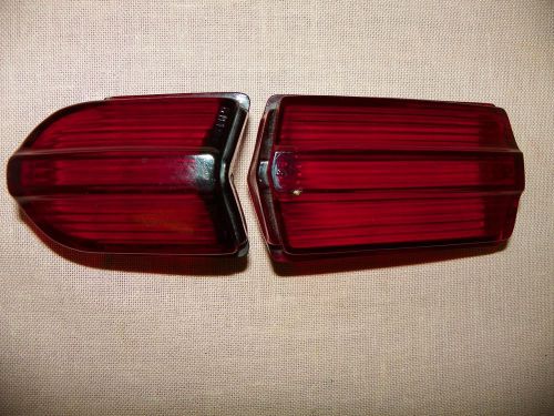 Vintage 1946-1948 cadillac tail light lens guide r-52