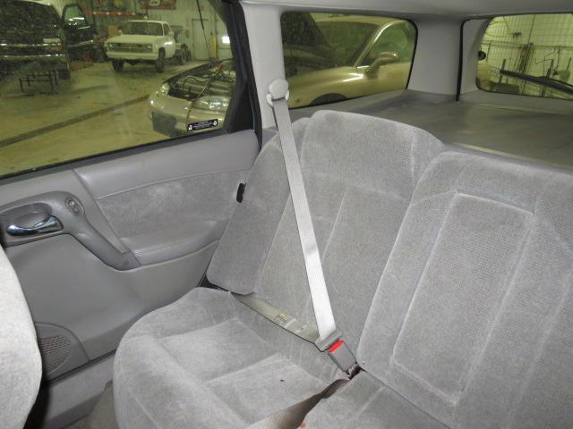 2002 saturn l series wagon rear seat belt & retractor only rh passenger gray