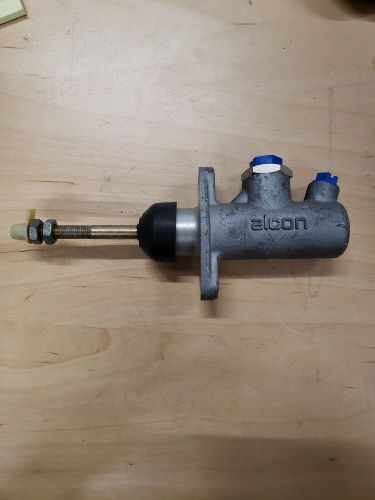 Alcon ms/700 .700 master cyl (used)