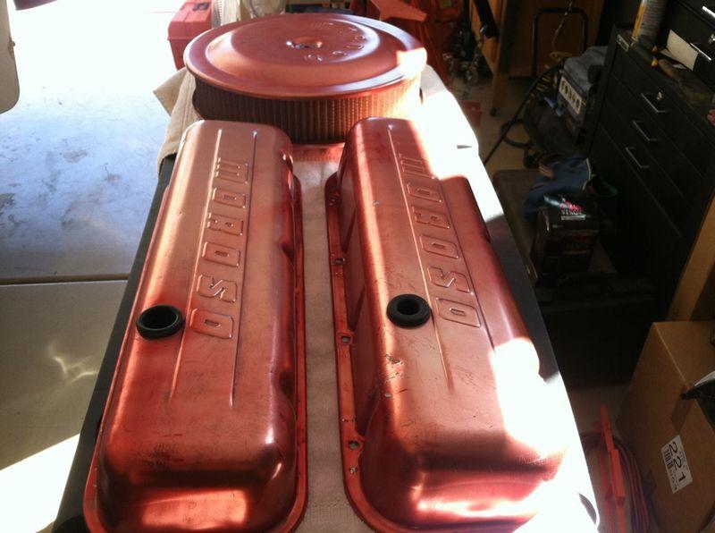 Moroso valve covers bbc with air clearner