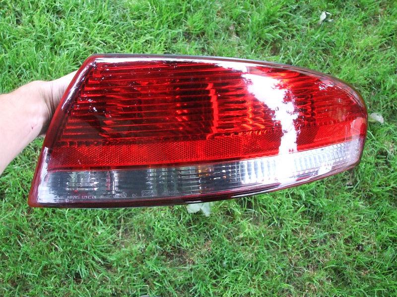 01-06 sebring convertible passenger tail light lamp right side oem bulbs & wires