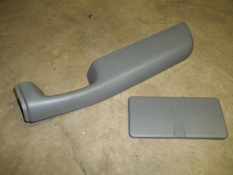 Blazer s10 jimmy sonoma bravada door panel armrest door pull sunvisor mirror rh