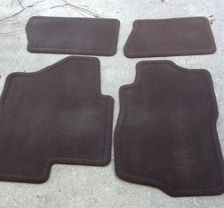 Purchase 2010 2013 Chevy Camaro OEM Floor Mats Gray Grey USED in Ormond