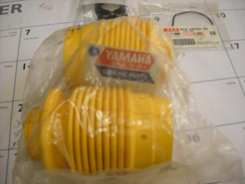 Nos yamaha yz125 front fork rubber boots 2k6-23191-l0-00 1978 thru 1980 yellow