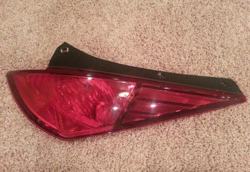 2004 nissan 350z rear passenger tail light assembly (used)