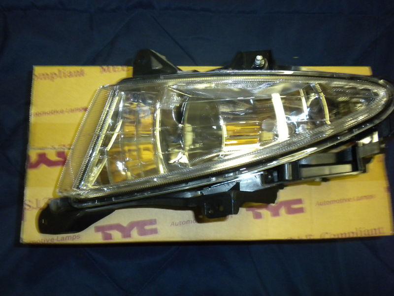 Headlight hyundai elantra 2007 2008 2009 2010 right side new in box