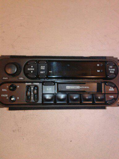 Am fm cassette radio dodge chrysler pn p56038931ab