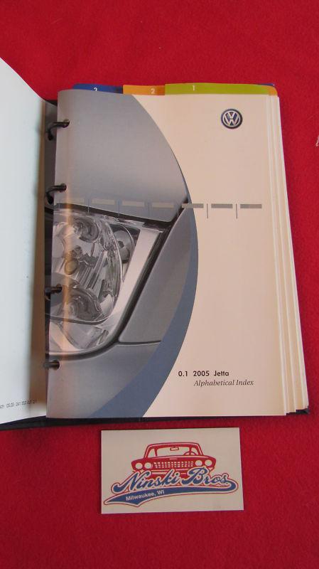 2005 volkswagen vw jetta owners manual w/ case 05