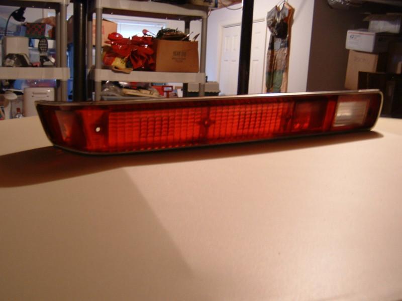 Pontiac lemans lh taillamp tail lamp lens