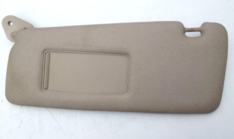 Bmw 318i 325i passenger side gray vinyl sun visor 92-95 stock - mirror is good