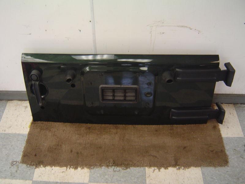 11-12 jeep wrangler oem green sport tail gate assembly dented no warranty