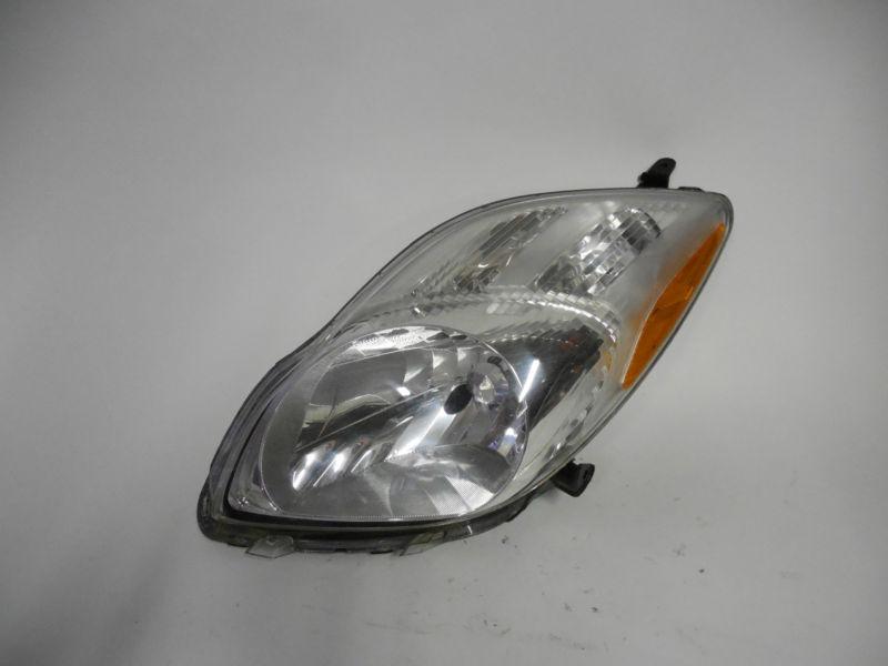 09 2010 2011 toyota yaris hatchback oem left headlight 