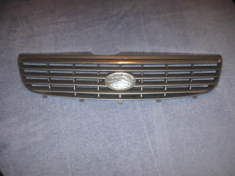 Chevy malibu exterior front grille 97-02 oem grill