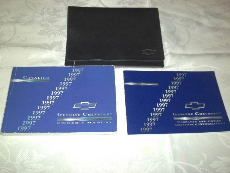 1997 chevrolet cavalier owner manual 3/pc.& black chevrolet factory case.