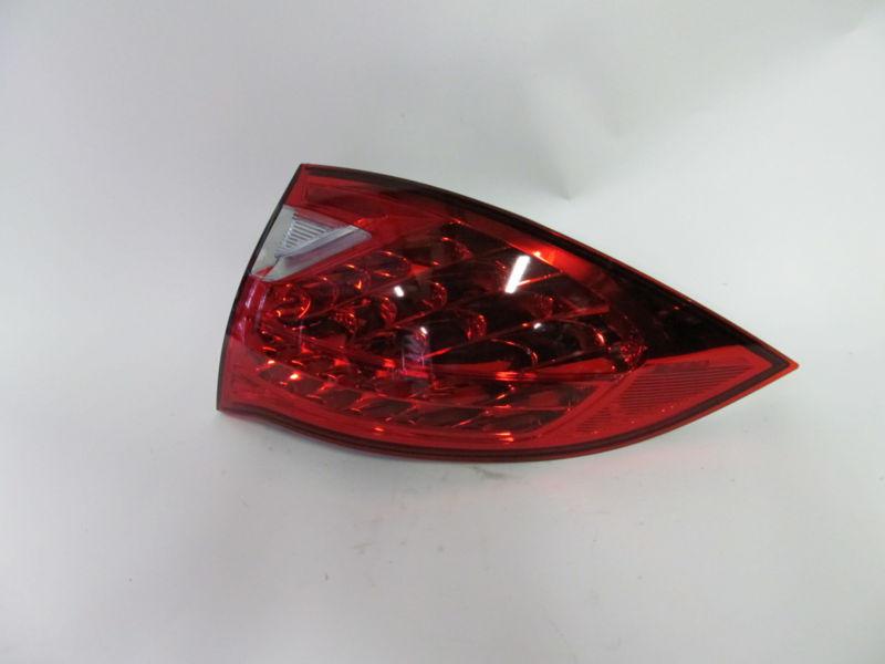 2011 2012 porsche cayenne right oem tail light nice!