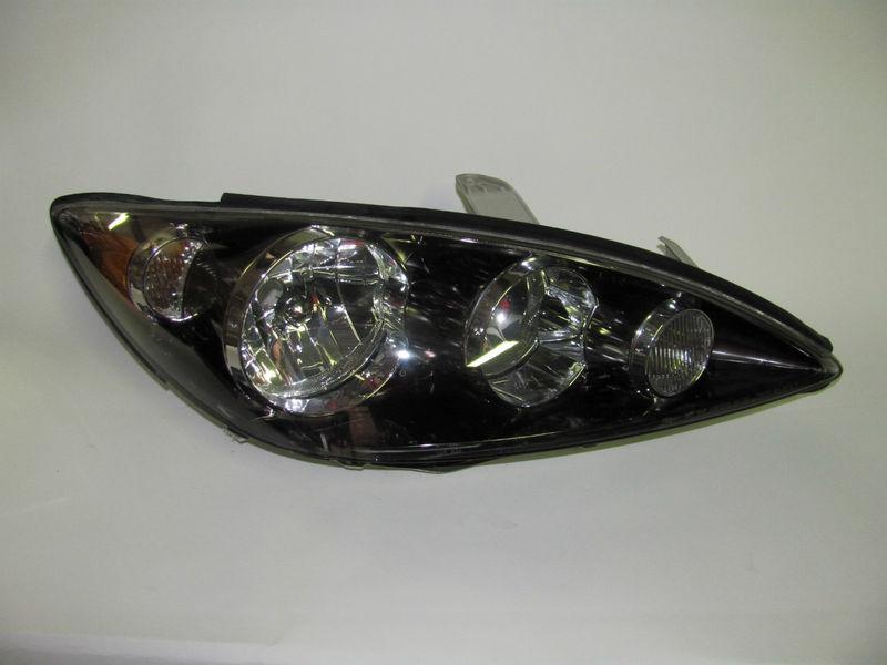 05 06 toyota camry se right headlight nice!